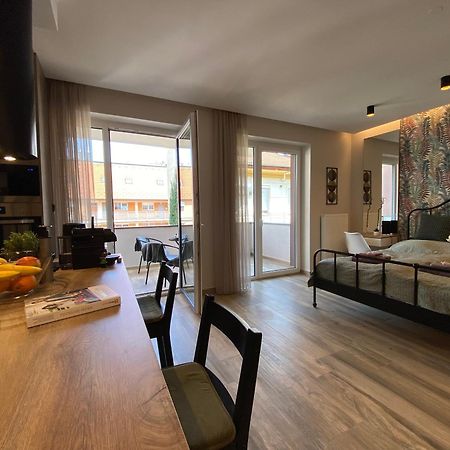 T27 Apartments Free Parking Ingyenes Zart Parkolo 杰尔 外观 照片
