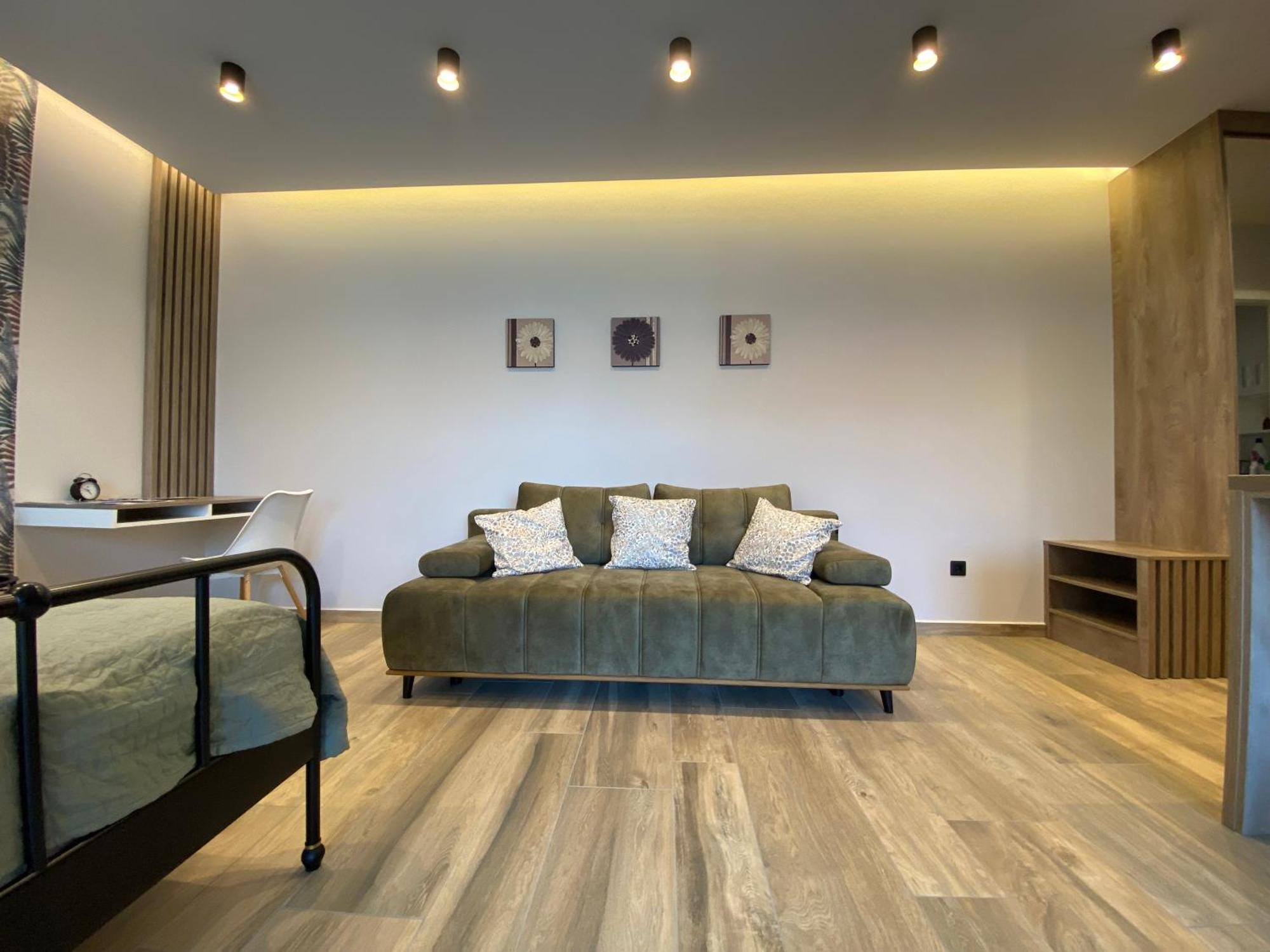T27 Apartments Free Parking Ingyenes Zart Parkolo 杰尔 外观 照片